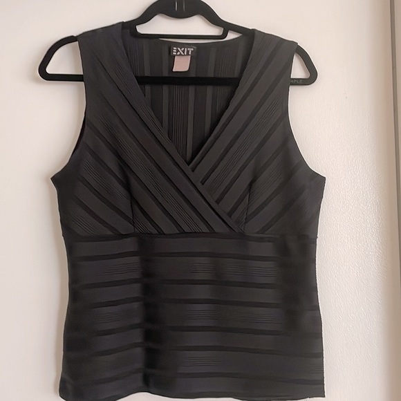 Exit Plus V-Neck Sleeveless Top. Sz XL - Picture 1 of 7